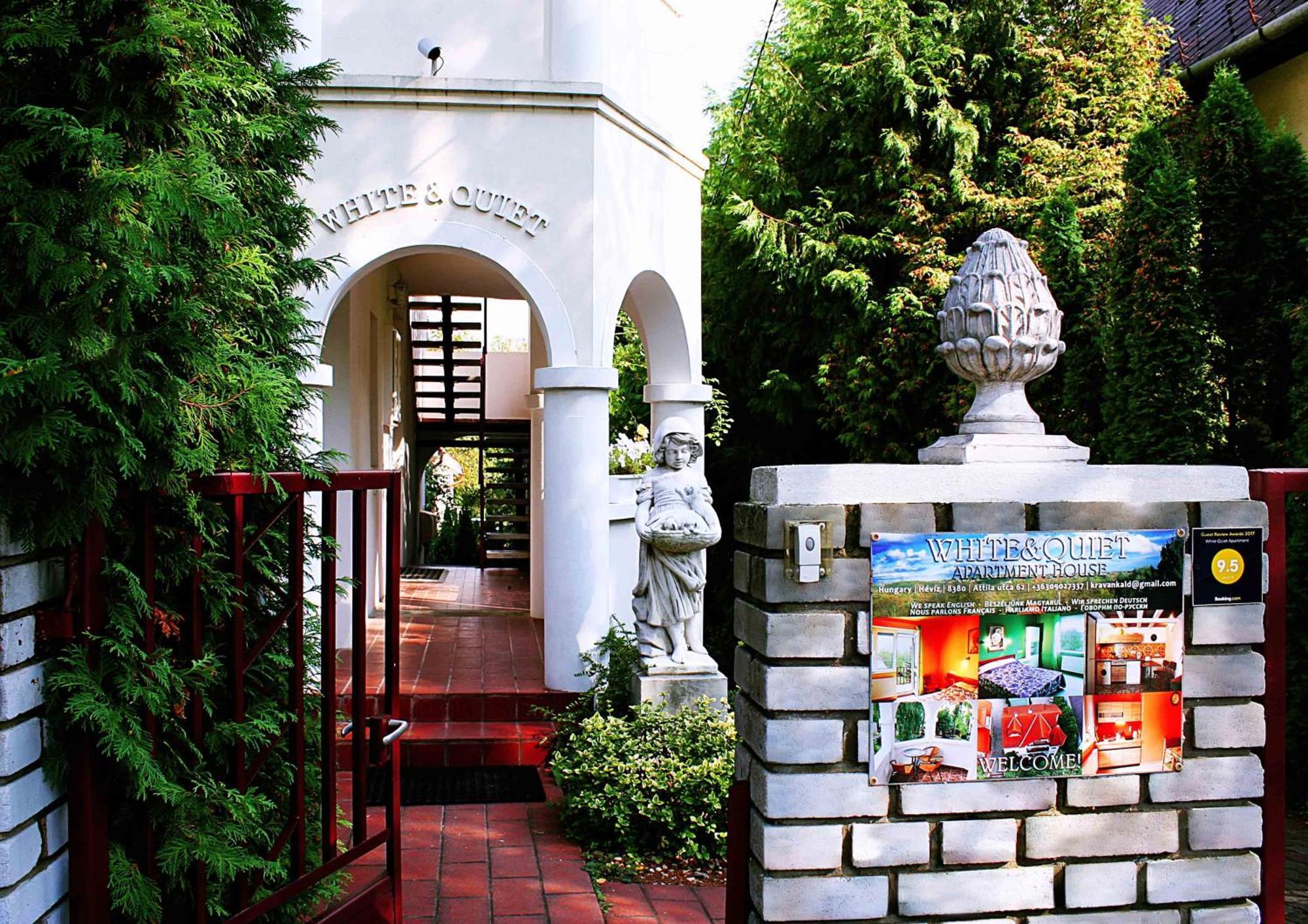 White & Quiet Apartment House เฮวิซ ภายนอก รูปภาพ