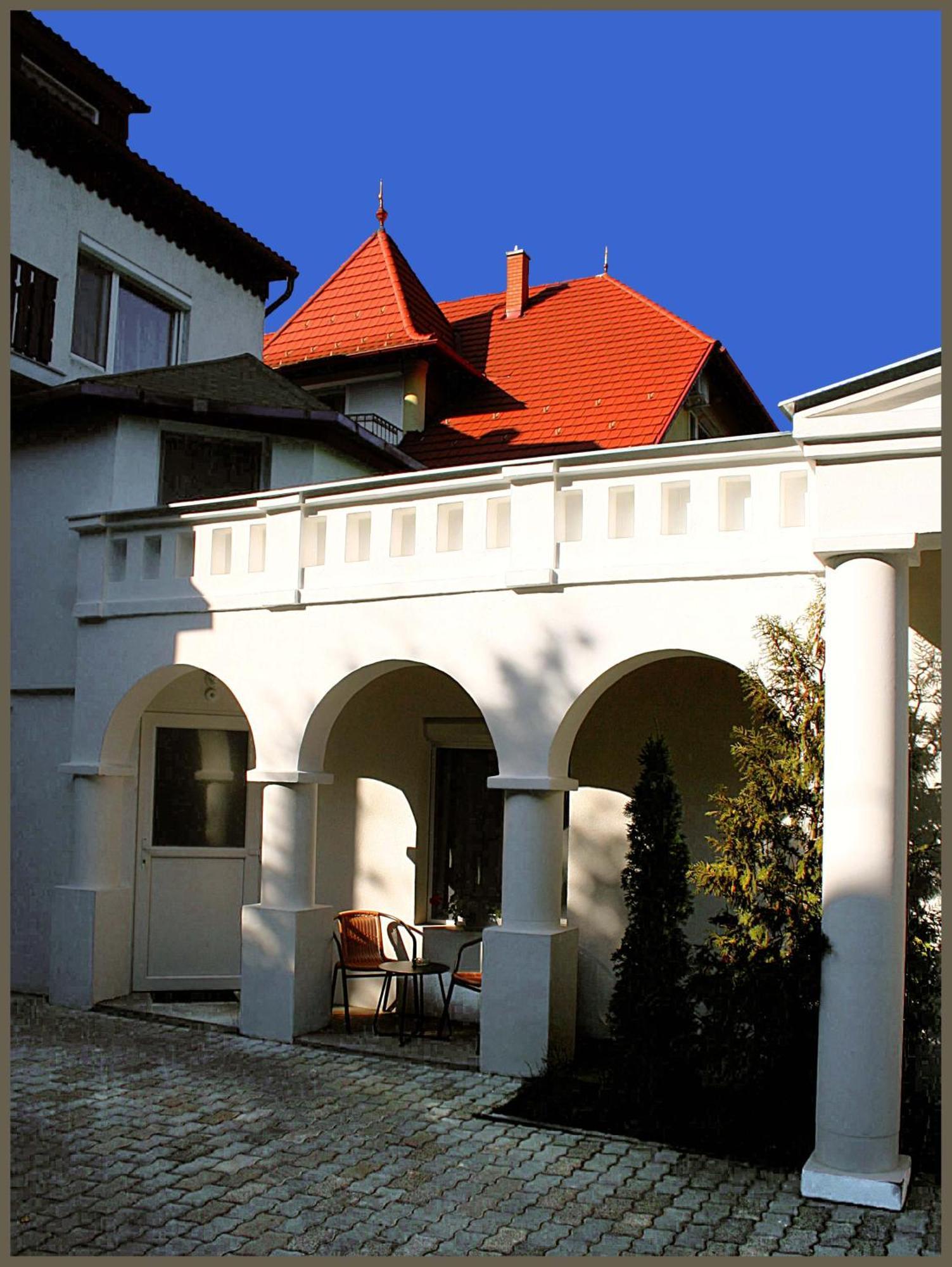 White & Quiet Apartment House เฮวิซ ภายนอก รูปภาพ
