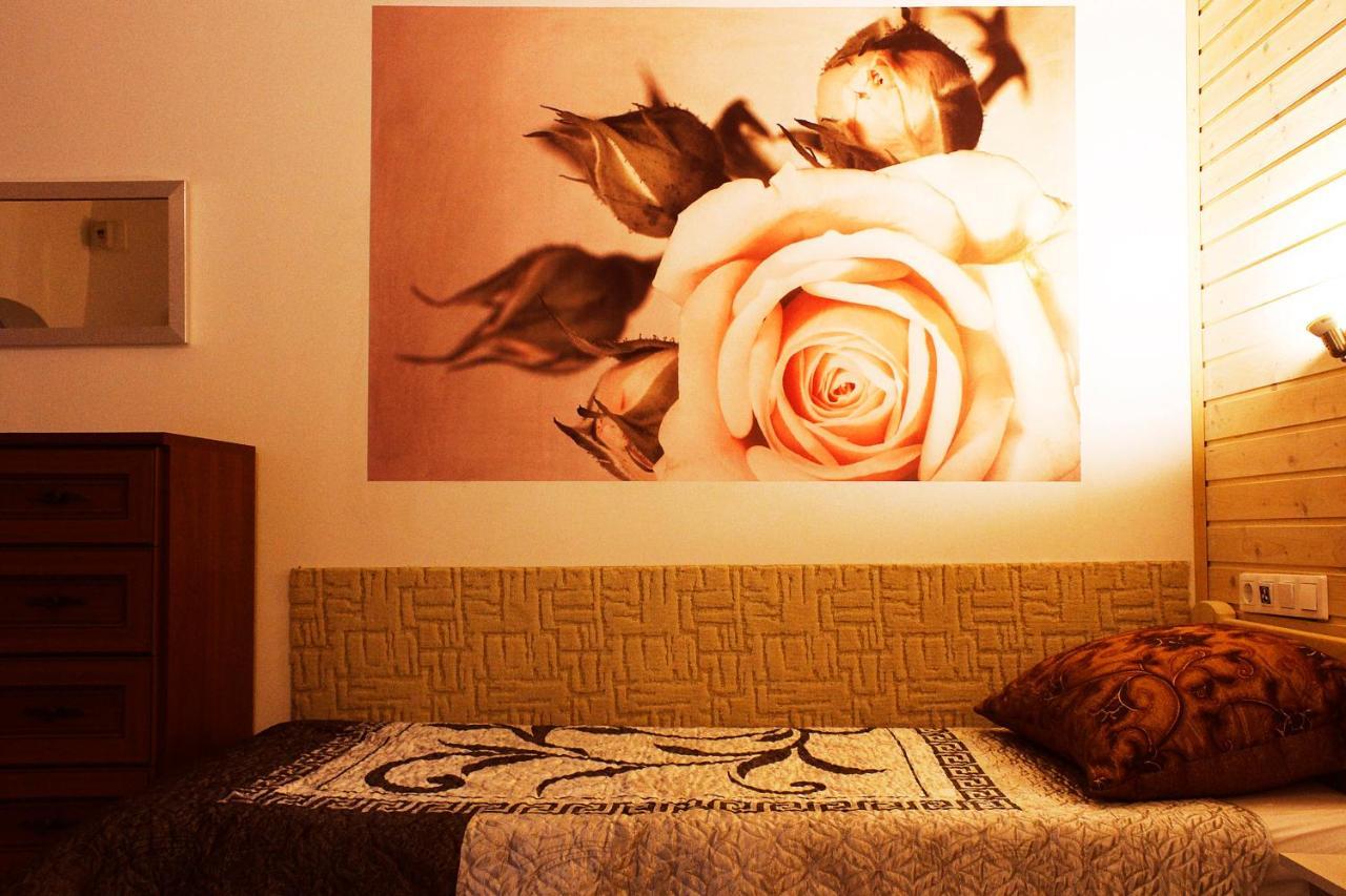 White & Quiet Apartment House เฮวิซ ภายนอก รูปภาพ