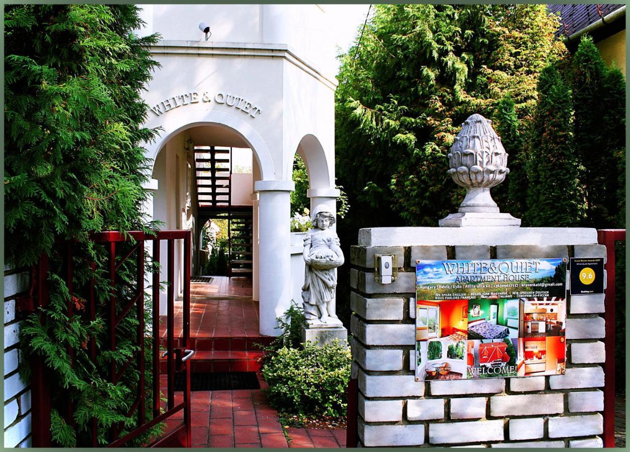 White & Quiet Apartment House เฮวิซ ภายนอก รูปภาพ